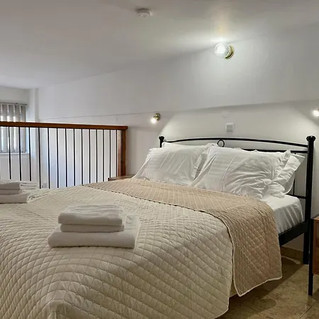 Polikseni Orfanidou Апартаменти Rhodes City